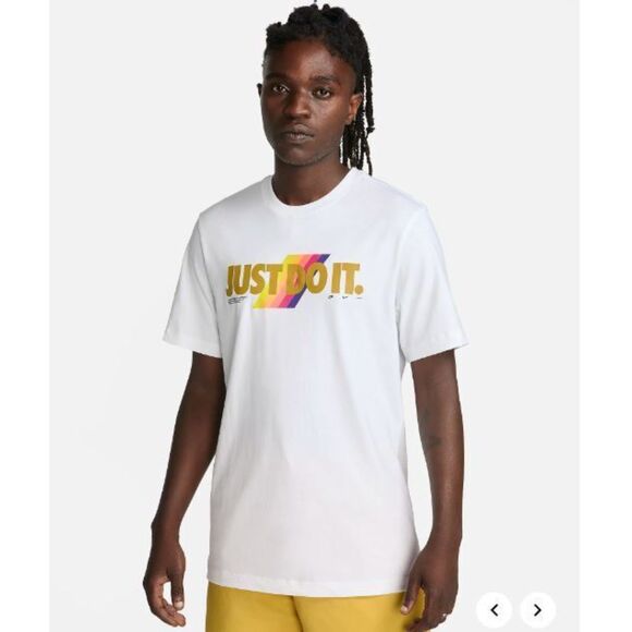 NIKE SPORTSWEAR Boys SS T SHIRT WHITE Size Small NWT - Picture 1 of 4